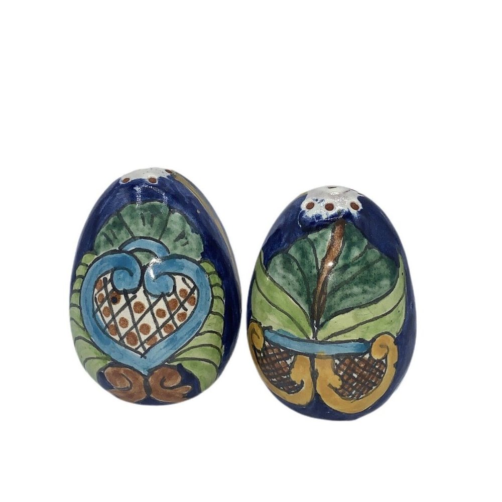 Talavera Style Salt & Pepper Shakers Hand Painted Heart Egg Mexico Cobalt Blue
